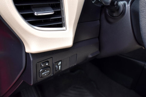 Used 2015 Toyota Corolla LE image 37