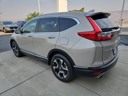 Used 2018 Honda CR-V Touring image 7