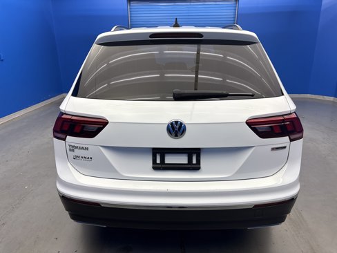 Used 2021 Volkswagen Tiguan SE image 6