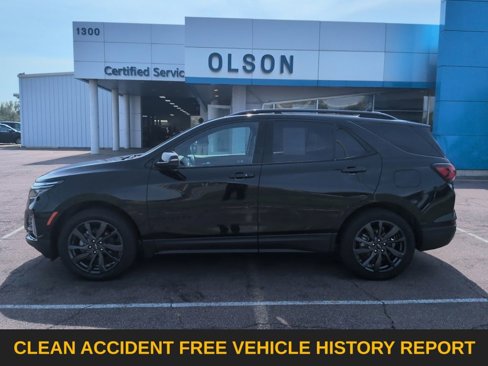 Used 2022 Chevrolet Equinox RS w/ RS Leather Package image 3