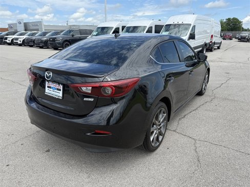 Used 2018 MAZDA MAZDA3 Grand Touring w/ Premium Equipment Package image 3