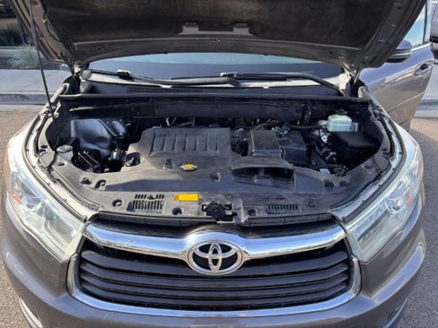 Used 2015 Toyota Highlander XLE image 14