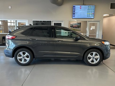 Used 2019 Ford Edge SE image 6