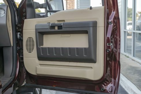 Used 2011 Ford F250 Lariat w/ Lariat Interior Pkg image 48