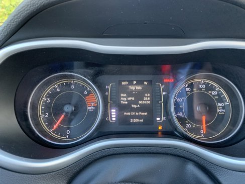 Used 2016 Jeep Cherokee Sport w/ Cold Weather Group image 17