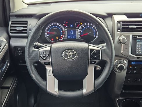 Used 2015 Toyota 4Runner Limited image 19