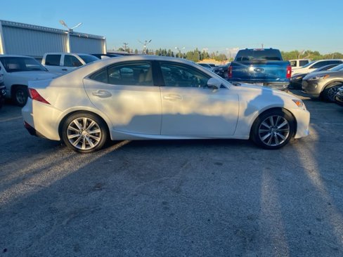 Used 2016 Lexus IS 200t image 4