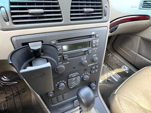 Used 2002 Volvo V70 Cross Country image 60