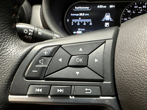 Used 2020 Nissan Kicks SR w/ Exterior Package image 31