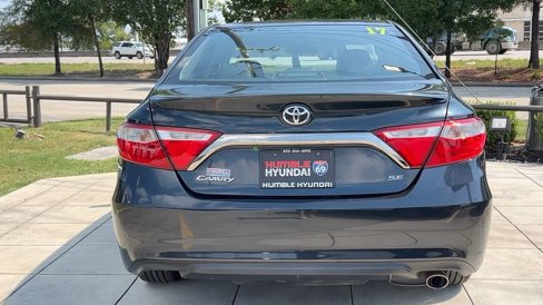 Used 2017 Toyota Camry image 17