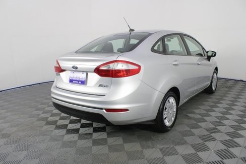 Used 2015 Ford Fiesta S image 22