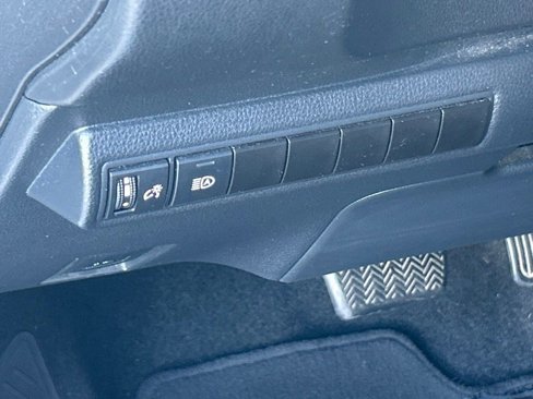 Used 2021 Toyota Corolla SE image 34