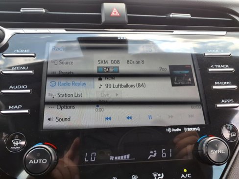Used 2019 Toyota Camry XLE image 28