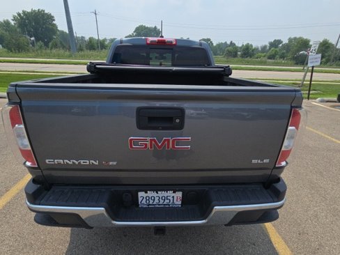 Used 2019 GMC Canyon SLE image 4