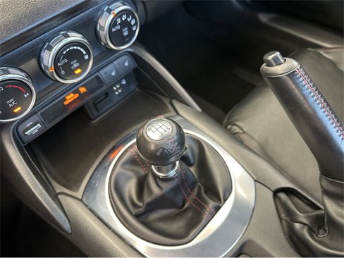 Used 2017 MAZDA MX-5 Miata RF Grand Touring image 23
