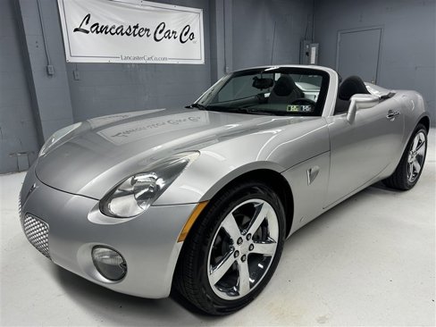 Used 2008 Pontiac Solstice Convertible w/ Preferred Package image 1
