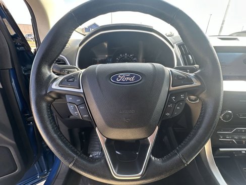 Used 2020 Ford Edge SEL image 34