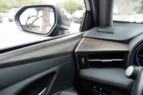Used 2020 Toyota Avalon XLE image 13