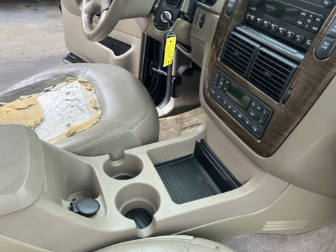 Used 2002 Ford Explorer Eddie Bauer image 24