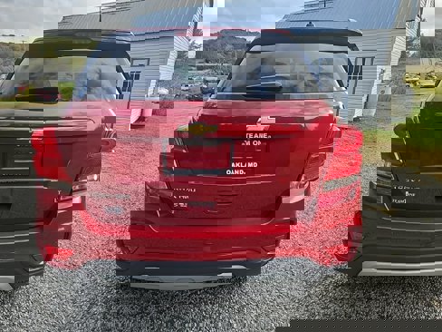 Used 2018 Chevrolet Trax LT w/ Sun & Sound Package image 4