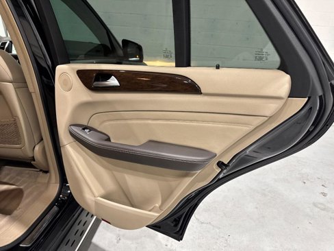 Used 2015 Mercedes-Benz ML 350 4MATIC image 65