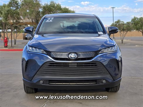 Used 2022 Toyota Venza LE image 9