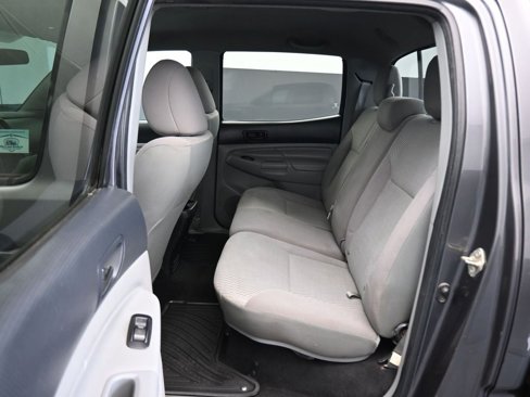 Used 2014 Toyota Tacoma PreRunner image 27