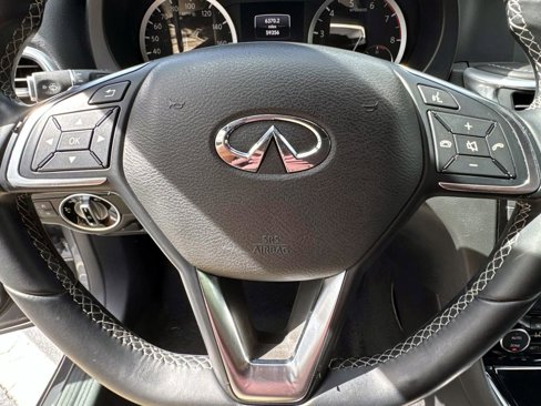 Used 2018 INFINITI QX30 Sport w/ Cargo Package image 21