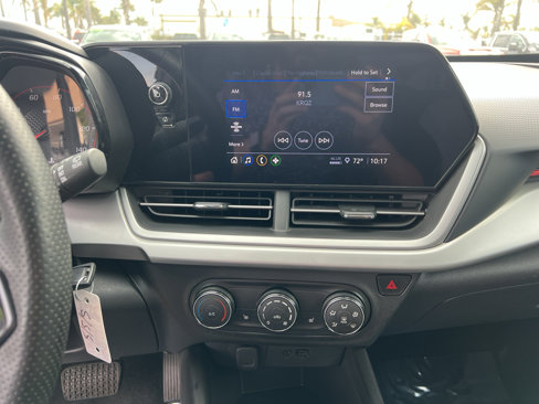 Used 2024 Chevrolet Trax RS w/ Sunroof Package image 20