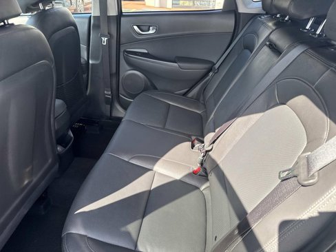 Used 2022 Hyundai Kona Limited image 15