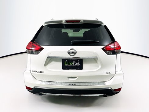 Used 2017 Nissan Rogue SL image 7