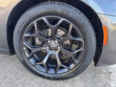 Used 2019 Chrysler 300 S image 40