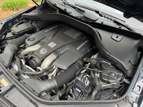 Used 2012 Mercedes-Benz ML 63 AMG 4MATIC image 34