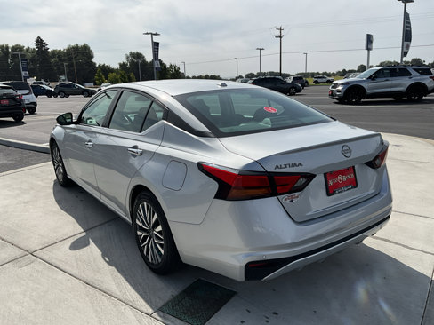Used 2023 Nissan Altima 2.5 SV image 5