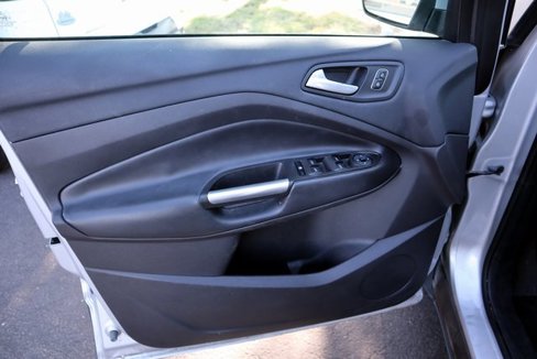 Certified 2018 Ford Escape SE image 24
