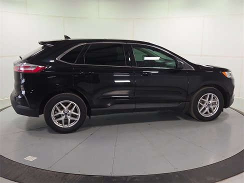 Used 2021 Ford Edge SEL w/ Convenience Package image 9