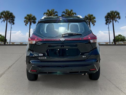 Certified 2024 Nissan Kicks SV image 6