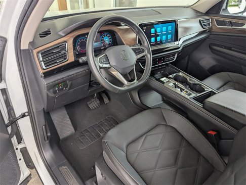 Used 2024 Volkswagen Atlas SE image 11