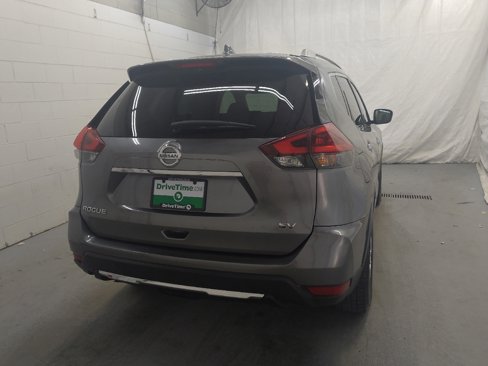 Used 2018 Nissan Rogue SV image 9