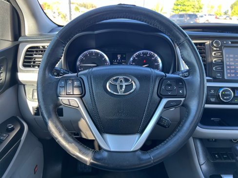 Used 2015 Toyota Highlander Limited image 15