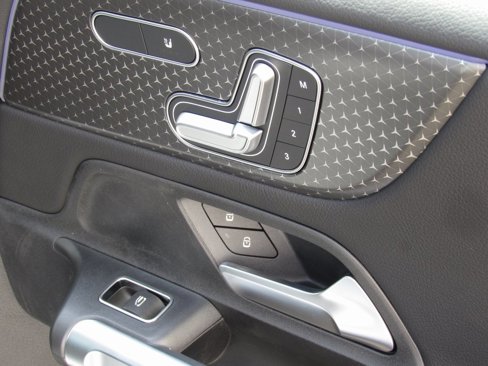 New 2025 Mercedes-Benz GLB 250 4MATIC image 22