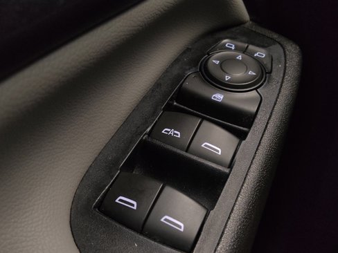 Used 2019 Chevrolet Equinox LS w/ LPO, Floor Liner Package image 27