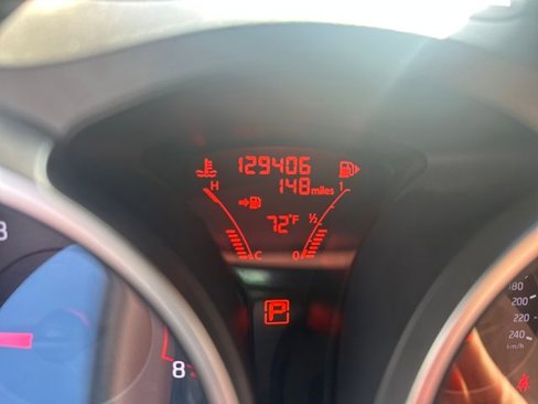 Used 2014 Nissan Juke SL image 16
