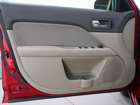 Used 2010 Ford Fusion SE image 19