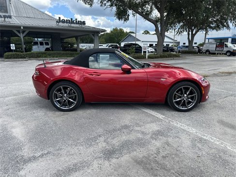 Used 2016 MAZDA MX-5 Miata Grand Touring image 3
