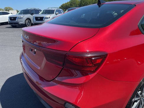 Used 2023 Kia Forte LXS image 12