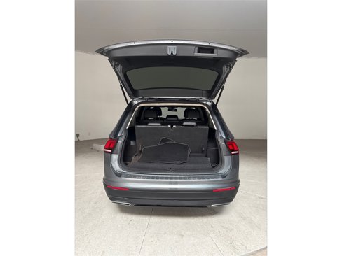 Used 2019 Volkswagen Tiguan SE w/ Panoramic Sunroof Package image 23
