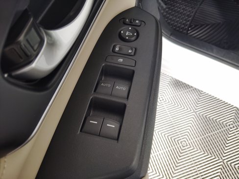 Used 2021 Honda CR-V Touring image 9