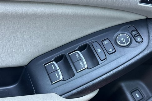 Used 2020 Honda Accord Touring image 12
