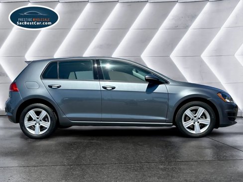 Used 2017 Volkswagen Golf SE image 4